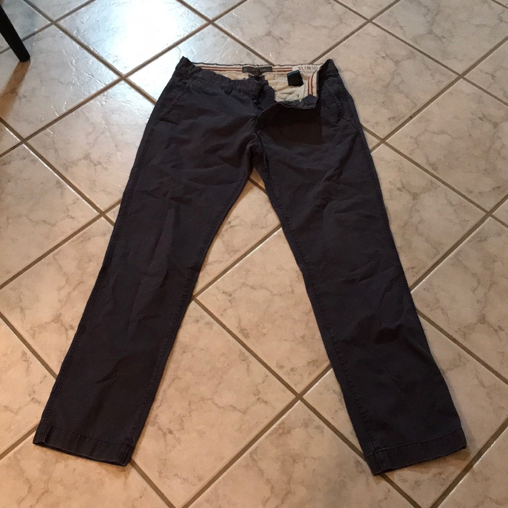 Men’s Gray khakis